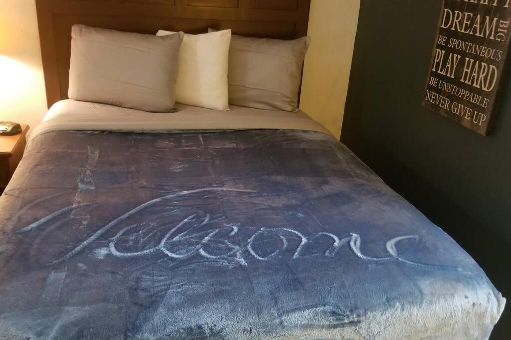 Hotel 2 Queen Beds Hotel Room 128 Booking ستيلووتر المظهر الخارجي الصورة